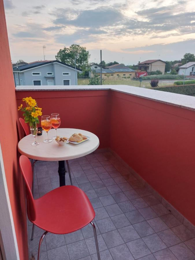 Отель Locanda Rossa Romans di Varmo Экстерьер фото